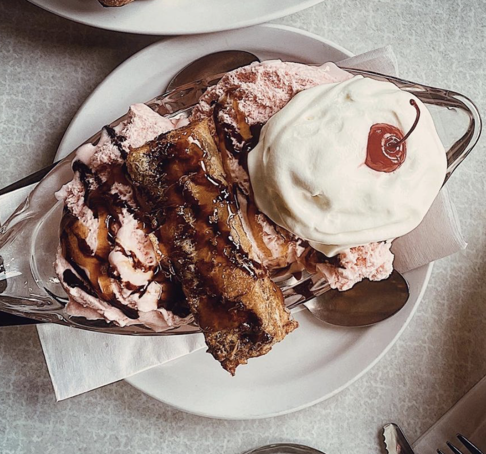 Zak's Diner | Locally world famous diners in Ottawa, ON | Restaurant